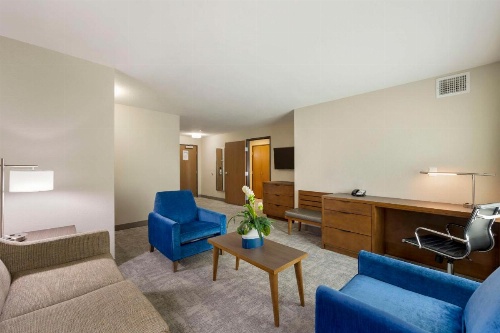 Best Western Plus Henderson Hotel image 12