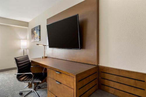 Best Western Plus Henderson Hotel image 6
